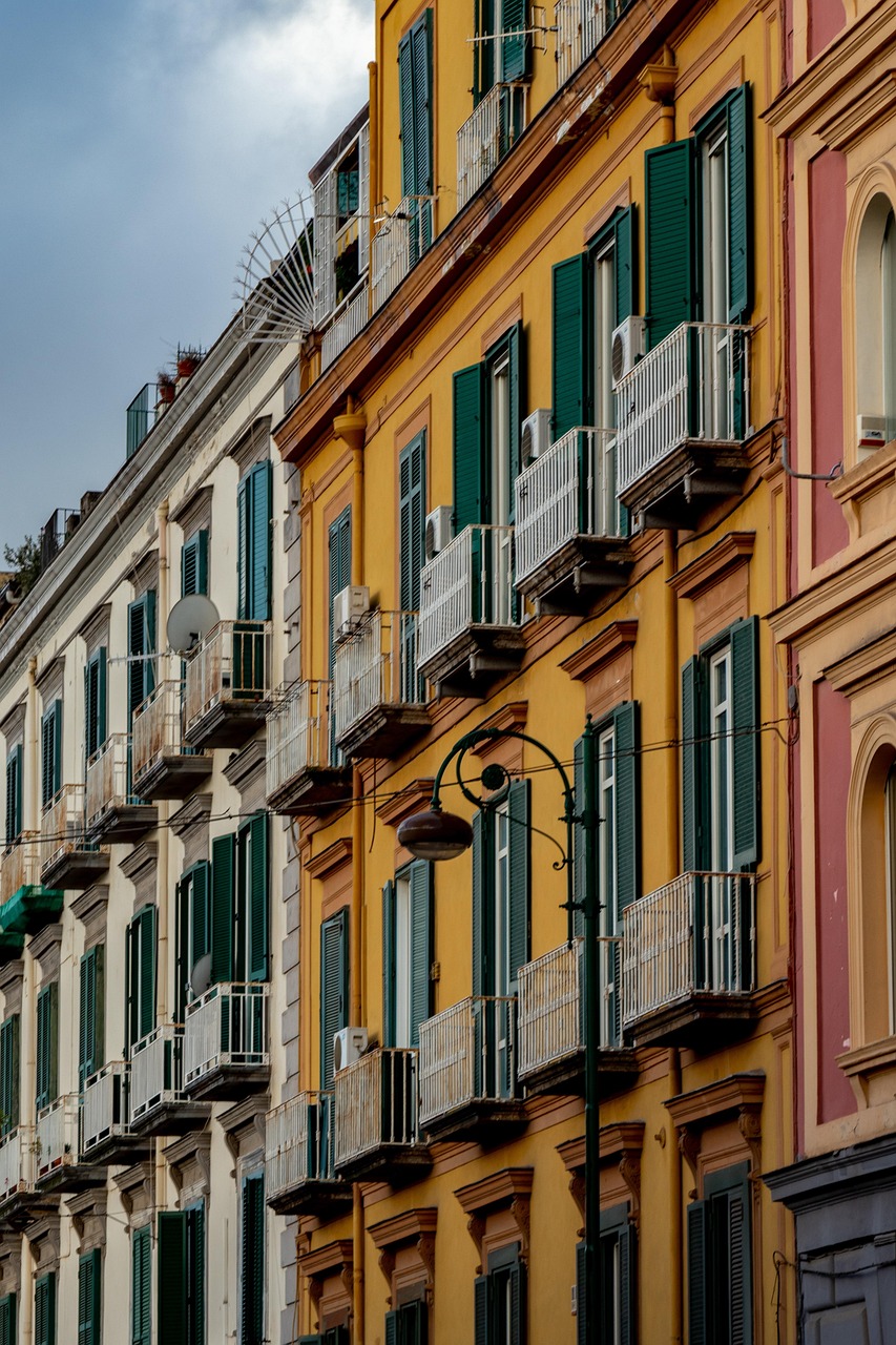 Muoversi a Napoli: Metro, Autobus e Consigli per i Trasporti - Maison Macrì Accomodation - B&B Naples - Trasporti, Metro, Tra